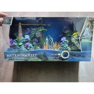 McFarlane Toys Avatar Metkayina Reef World of Pandora Tonowari Ronal Blacklight